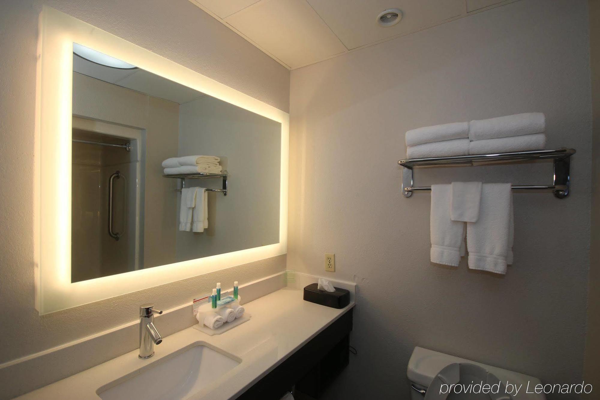 Holiday Inn Express Hillsville By Ihg Eksteriør bilde
