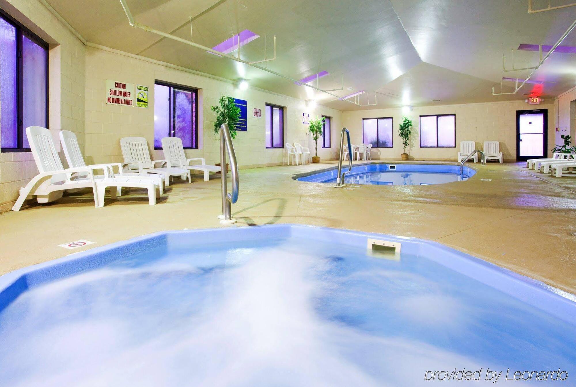 Holiday Inn Express Hillsville By Ihg Eksteriør bilde